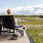 Beautiful Holiday Home With Garden
